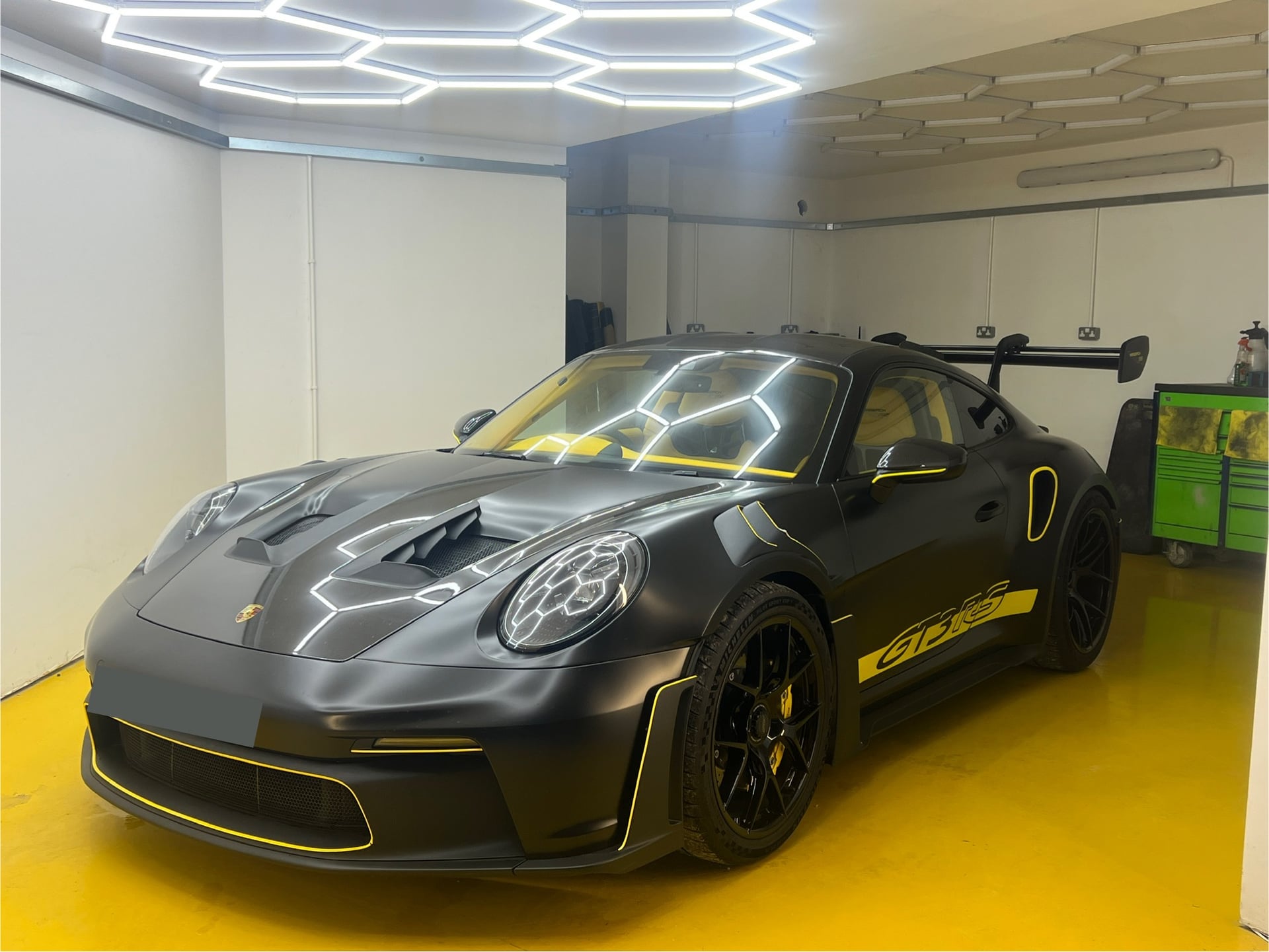 Porsche Repair Manchester background